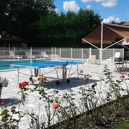 Maison De 3 Avec Piscine Partagee Jardin Amenage Et Wifi A 3* Bégadan
